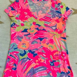 Lilly Pulitzer V-neck tee XL